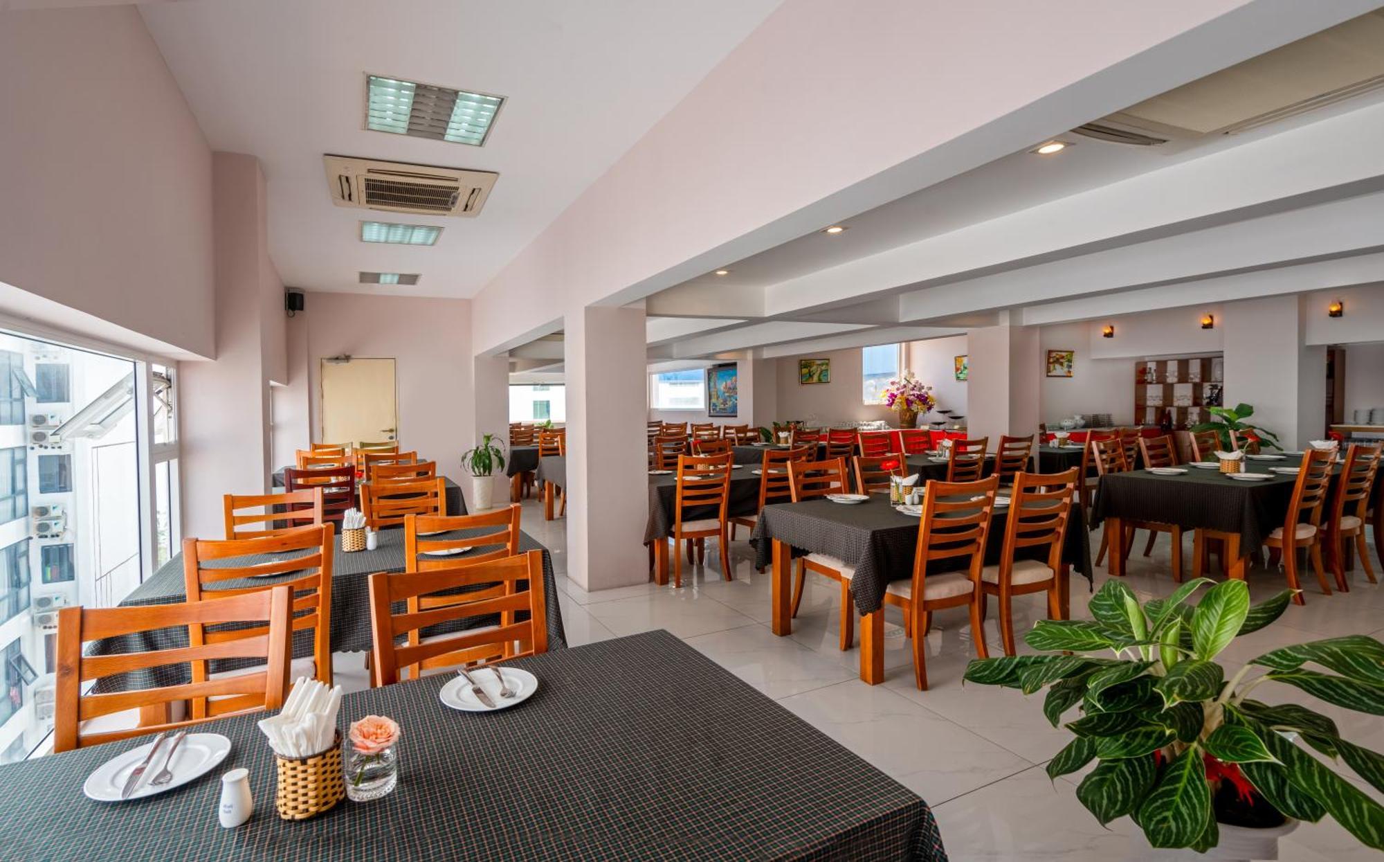 Bidv Beach Hotel Nha Trang Exteriör bild