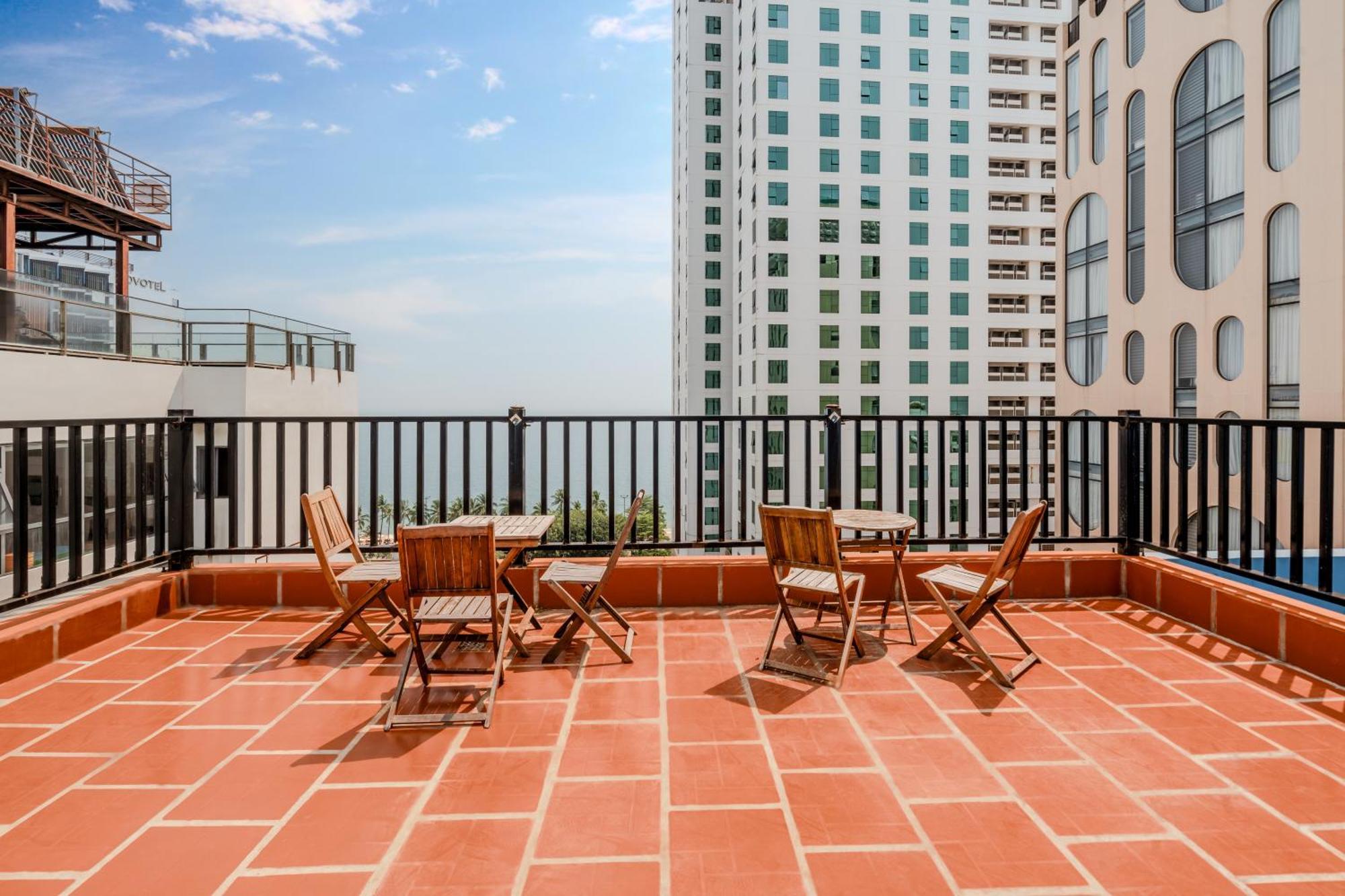 Bidv Beach Hotel Nha Trang Exteriör bild